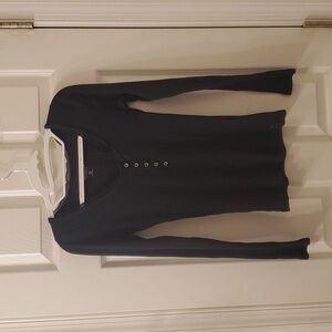 Hollister black long sleeve ribbed v-neck tshirt, button front